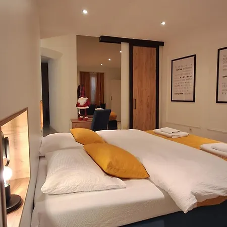 Magic Moments Stari Grad Apartment *