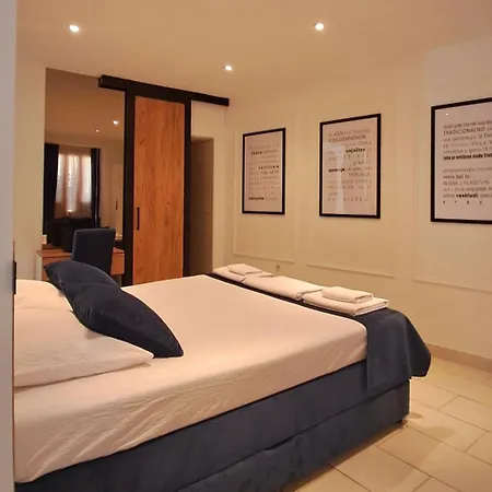 Magic Moments Stari Grad Apartment *